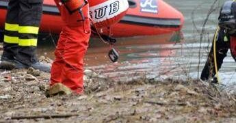 Mareggiata alla foce del Tevere, evacuazione per 50 persone a Fiumicino