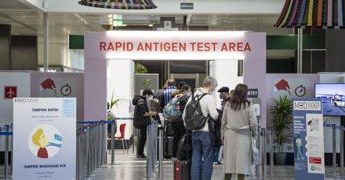 Covid, a Malpensa tamponi per chi arriva dalla Cina