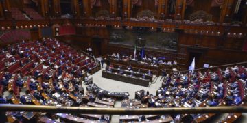 Per il Quirinale votino anche i positivi, passa un Ordine del giorno FdI-FI