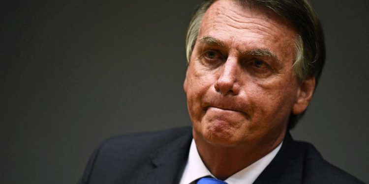 Bolsonaro ricoverato, sospetta occlusione intestinale