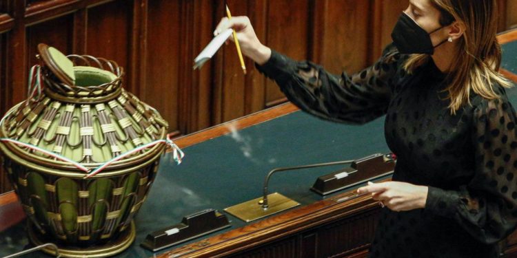 Quirinale 2022, lettera Boschi a Fico per richiesta 2 votazioni al giorno