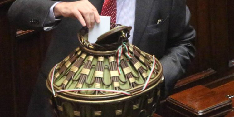 Quirinale, per votazioni in Aula massimo 200 parlamentari