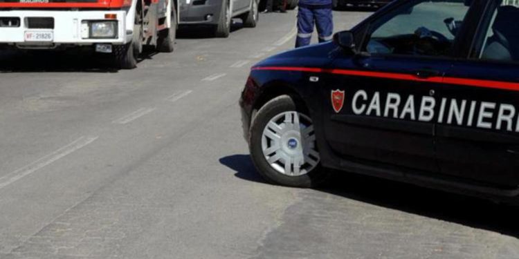 Roma, incendio in una palazzina