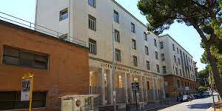 Scuola, preside Giulio Cesare (Roma): “circa 50 studenti assenti, su ddi serve piano nazionale”