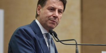 Quirinale, Conte frena su Casini: Segre, Riccardi e Severino tra nomi M5S