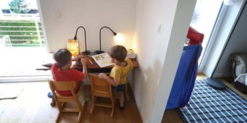 Variante Omicron, sintomi leggeri su bambini sotto 5 anni: studio