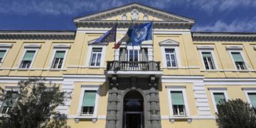 Covid oggi Lazio, 17.165 contagi e 31 morti. A Roma 8.452 casi