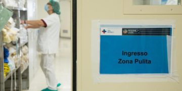 Covid oggi Lazio, 11.533 contagi e 7 morti. A Roma 5.620 casi