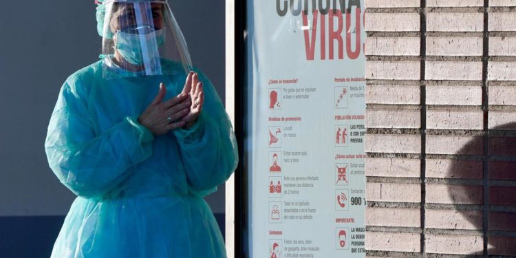 Covid, risarcimento per medici senza protezione: sentenza Spagna