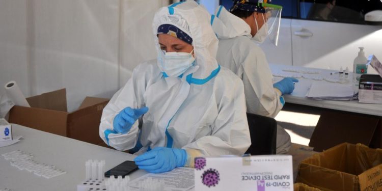 Variante Omicron, Ecdc: “Contagi tripli rispetto a picco massimo pandemia”