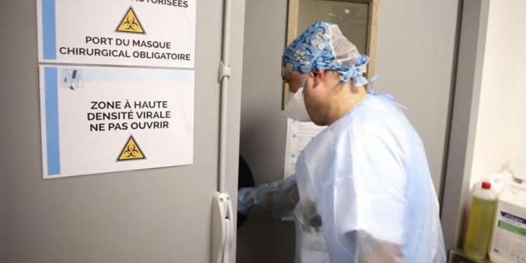 Covid Francia oggi, oltre 400mila contagi e 235 morti in 24 ore