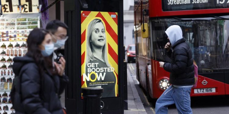 Covid, Oms: “Pandemia non è finita, ma siamo in nuova fase”