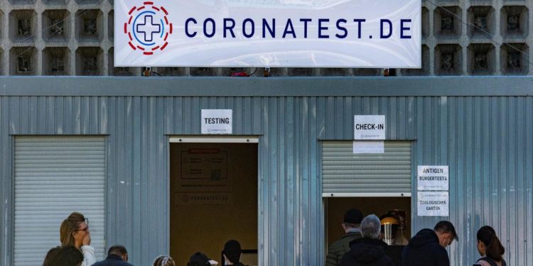 Covid oggi Germania, contagi raddoppiati in 24 ore