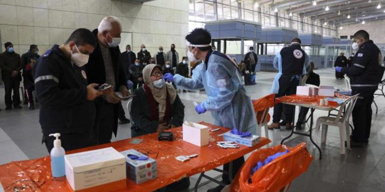 Covid oggi Israele, sfiorati i 17mila contagi: nuovo record