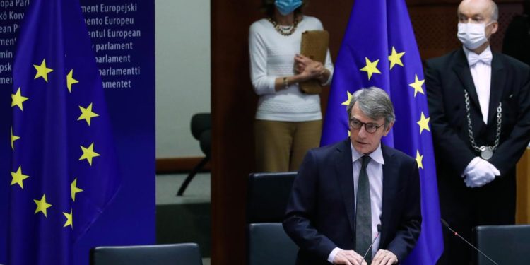 David Sassoli, la vita tra giornalismo e politica