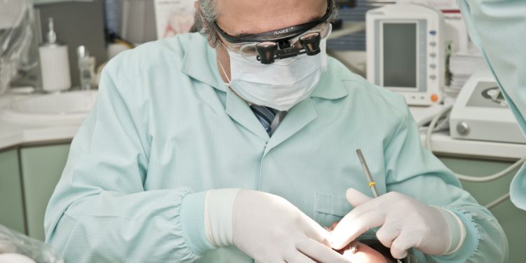 Dentista a Napoli: quali sono i centri d’eccellenza in provincia?