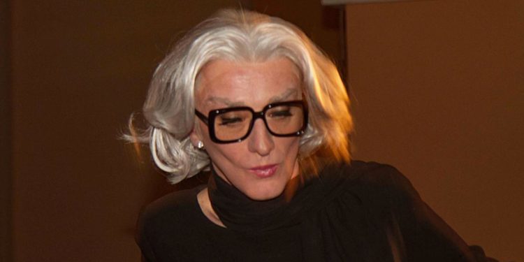 Sanremo 2022, Drusilla cancella 3 date teatro: caso Covid in compagnia