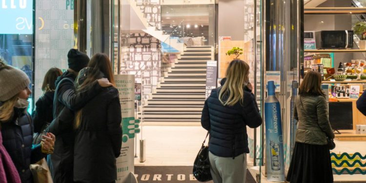 Covid oggi Italia, 171.263 contagi e 333 morti: bollettino 22 gennaio