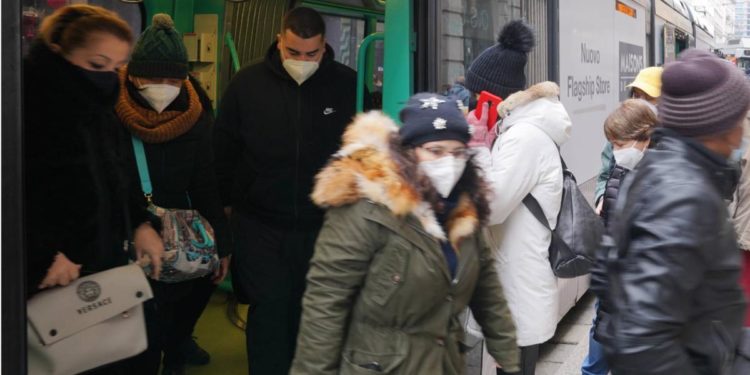 Covid oggi Italia, Viola: “Sì a obbligo vaccinale”