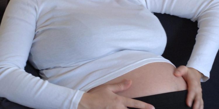 Covid Italia, “una donna su 6 partorisce positiva”