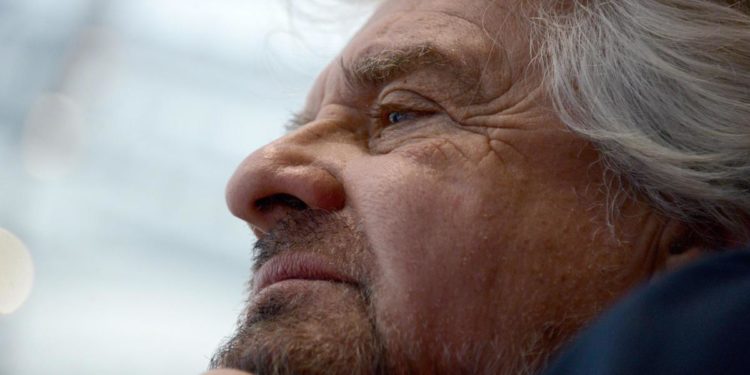 M5S, Grillo ai suoi: “Coscienza pulita, amareggiato per tempi inchiesta”