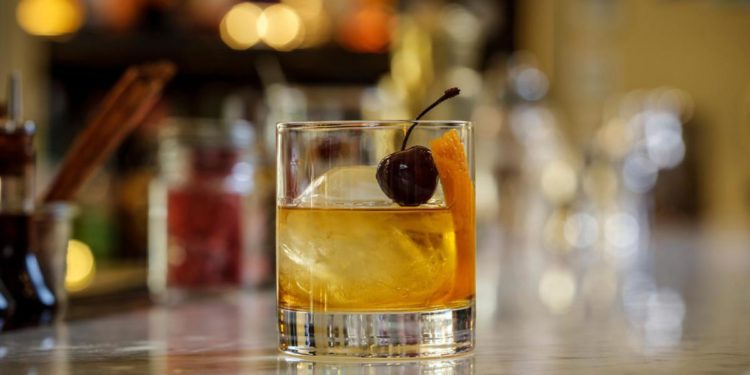 Bere una birra a Brescia può costare l’arresto fino a tre mesi