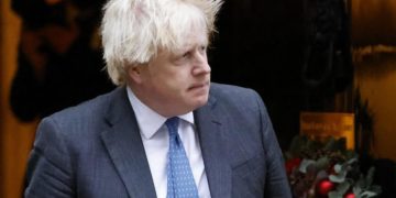 Covid, media: “Figlia neonata di Johnson gravemente colpita ma sta guarendo”