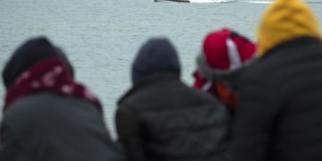 Migranti, in 280 sbarcano a Lampedusa: anche 7 cadaveri