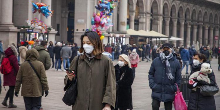 Covid oggi Italia, “picco variante Omicron in 2-3 settimane”
