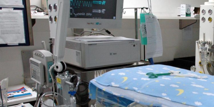 Covid Pescara oggi, tre neonati in terapia intensiva