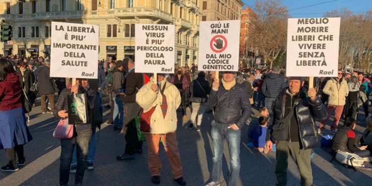 No vax e no Green Pass oggi in piazza a Roma