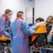 Variante Omicron Italia, “rischio 2 milioni positivi e ospedali intasati”