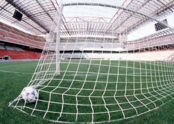 Draghi a Gravina: valutare stop Serie A o partite a porte chiuse