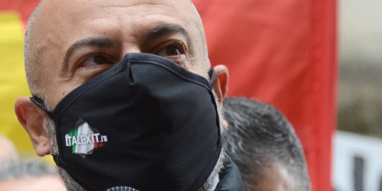 Quirinale 2022, Paragone: “Parlamentare positivo è merce di scambio, gli servono voti”