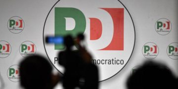 Sondaggio politico: Pd ancora primo partito, ma in calo