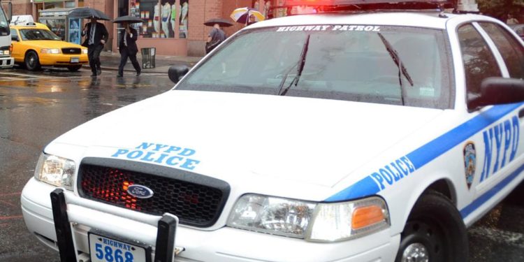 Usa, 16enne ferito a colpi d’arma da fuoco in centro commerciale Brooklyn