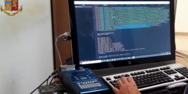 Pedopornografia, 137 arresti nel 2021: +98% rispetto ad anno precedente