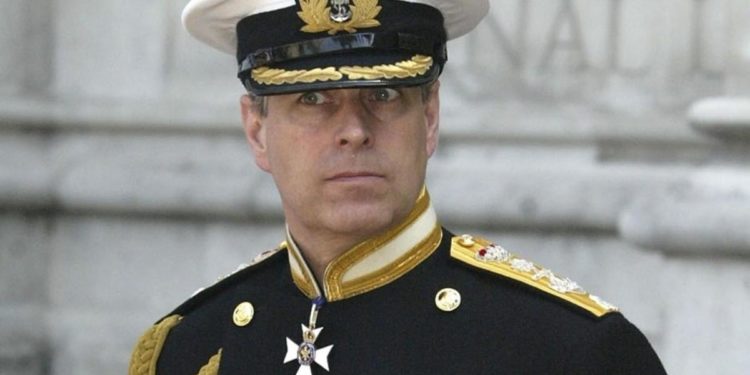 Caso Epstein, revocati titoli militari al principe Andrea
