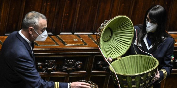 Quirinale 2022, quarta votazione alle 11: si cerca accordo su nome