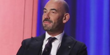 Covid, Bassetti: “Iniziata discesa, Omicron 2 in Italia non è problema”