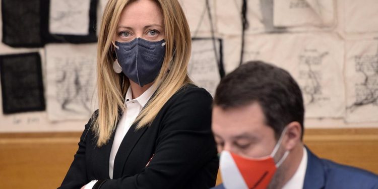 Centrodestra, Meloni all’attacco: “Va rifondato”