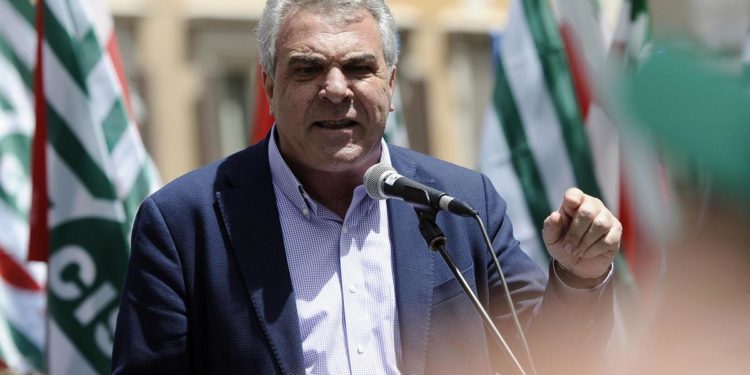 Super green pass lavoro, Sbarra: “Non basta, serve obbligo vaccinale”