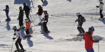 Anziana cade su pista da sci e perde i sensi, salvata con ossigeno dai soccorritori di Chiesa in Valmalenco