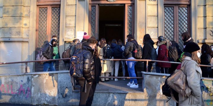 Scuole, Bianchi: “In decreto prevista dad, ma per tempo limitato”