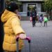 Scuole chiuse o aperte? Cosa dicono gli esperti nel giorno del rientro