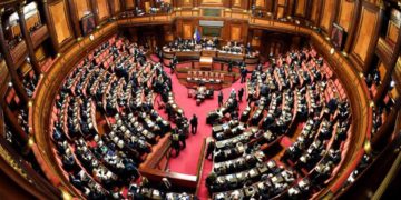 Quirinale, Berlusconi ‘ruba’ senatrice Vono a Renzi