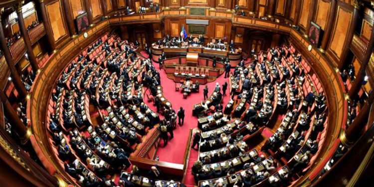 Quirinale, Berlusconi ‘ruba’ senatrice Vono a Renzi