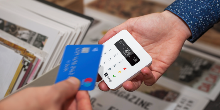 Digitale, Italia sempre più cashless