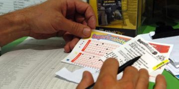 SuperEnalotto, numeri estrazione vincente oggi 27 gennaio 2022