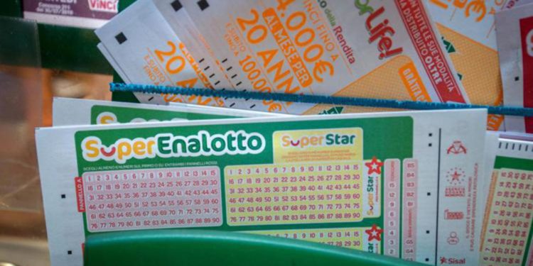 Superenalotto, numeri estrazione vincente oggi 29 gennaio